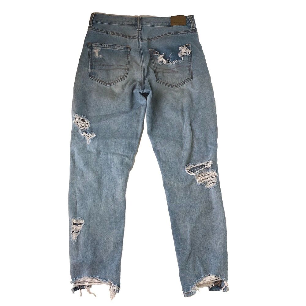 American Eagle Women’s Mom Jean Light  Blue Distressed Size 4 Short - Picture 3 of 16